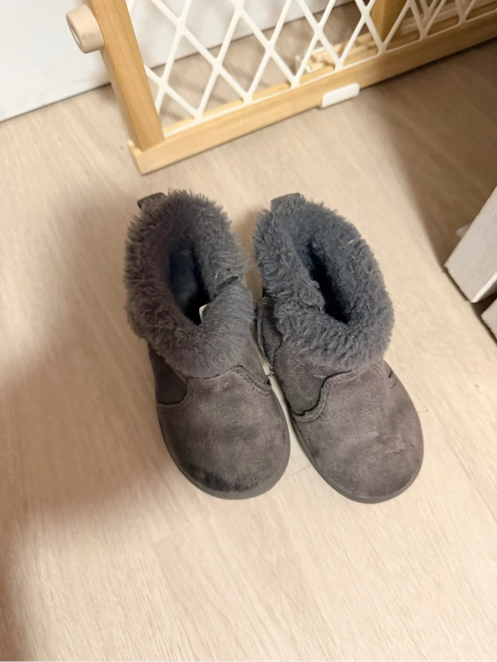 Kids White Faux-Fur Winter Booties shoe bundle of 3 5c and 1 6c